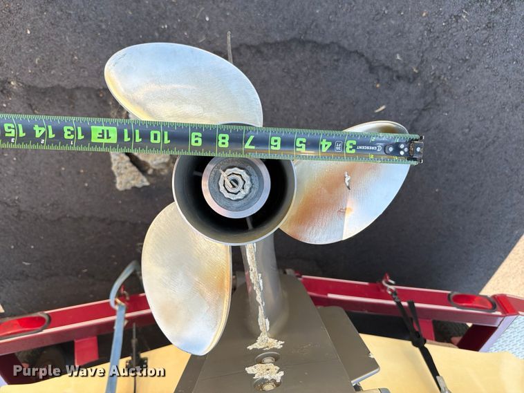image for item EX2588 2005 Glastron 1900 BR boat
