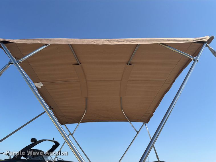 image for item EX2588 2005 Glastron 1900 BR boat