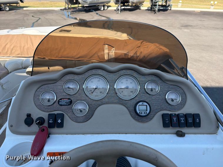 image for item EX2588 2005 Glastron 1900 BR boat