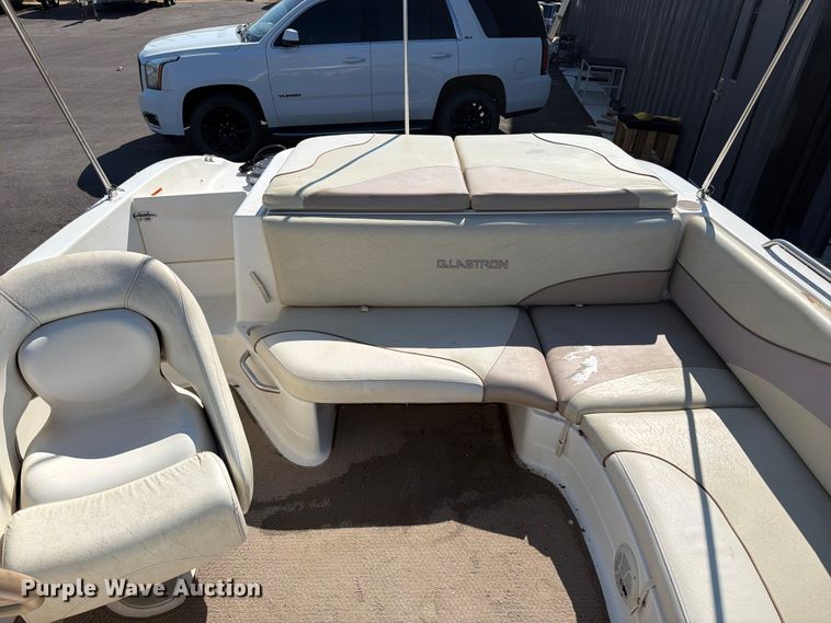image for item EX2588 2005 Glastron 1900 BR boat