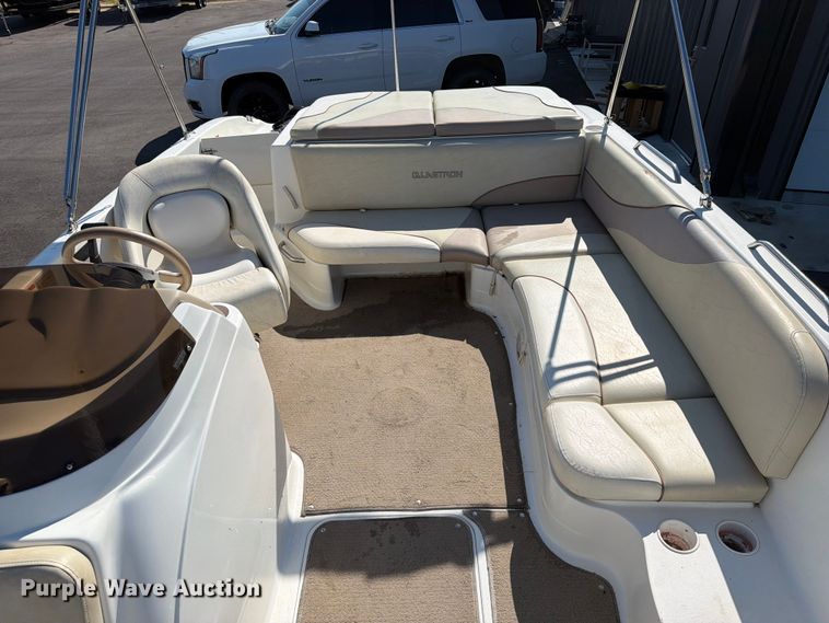 image for item EX2588 2005 Glastron 1900 BR boat