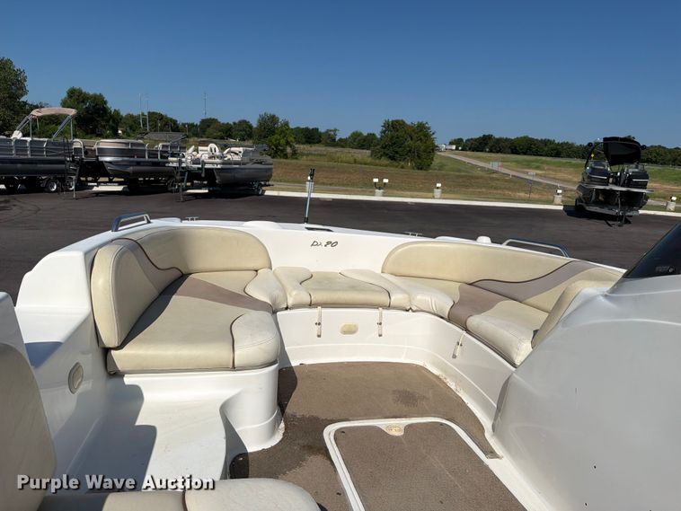 image for item EX2588 2005 Glastron 1900 BR boat