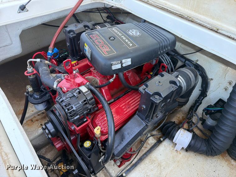 image for item EX2588 2005 Glastron 1900 BR boat