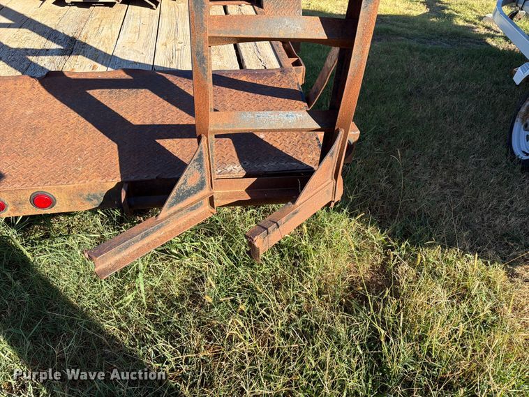 image for item EX4125 2010 Starlight equipment trailer