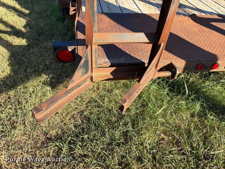 image for item EX4125 2010 Starlight equipment trailer