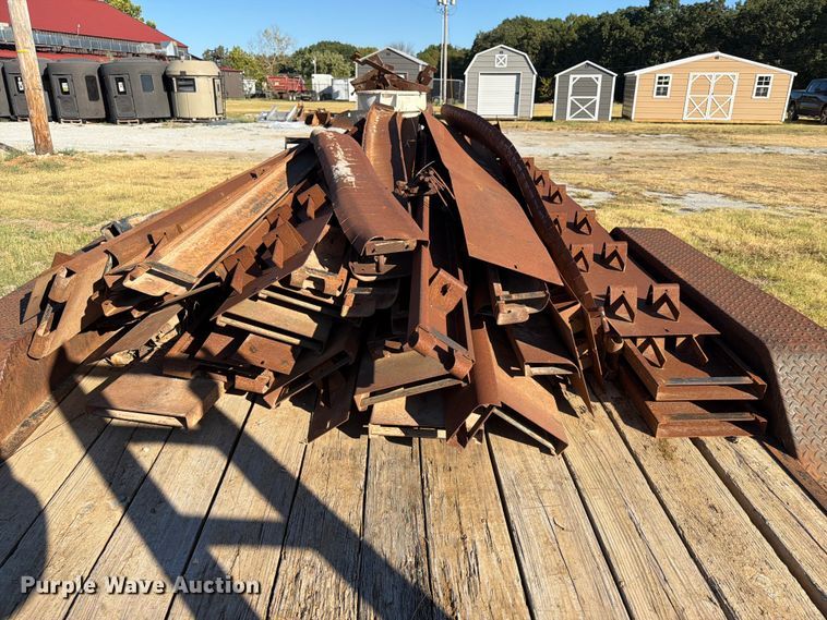 image for item EX4125 2010 Starlight equipment trailer