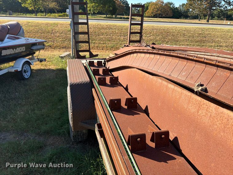 image for item EX4125 2010 Starlight equipment trailer