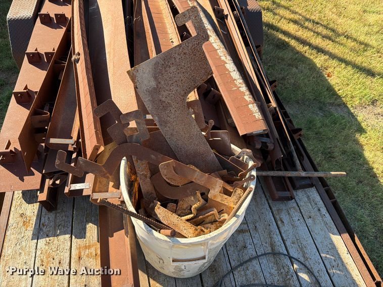 image for item EX4125 2010 Starlight equipment trailer