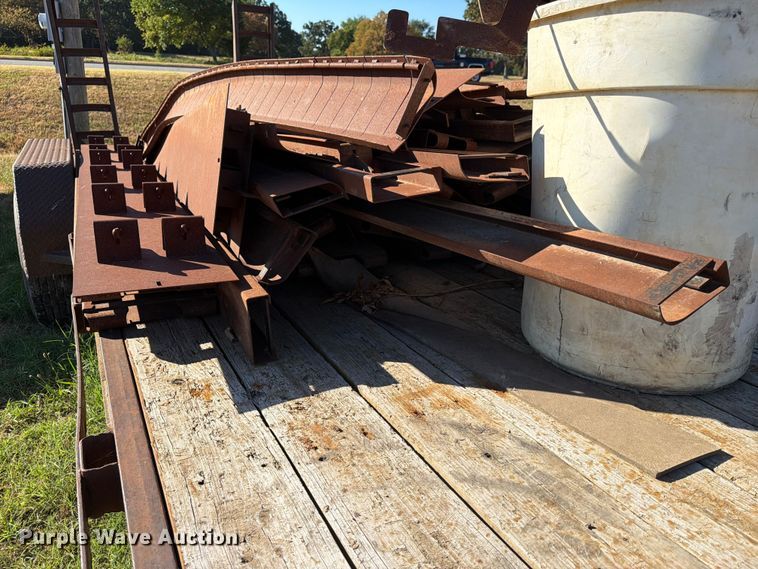 image for item EX4125 2010 Starlight equipment trailer