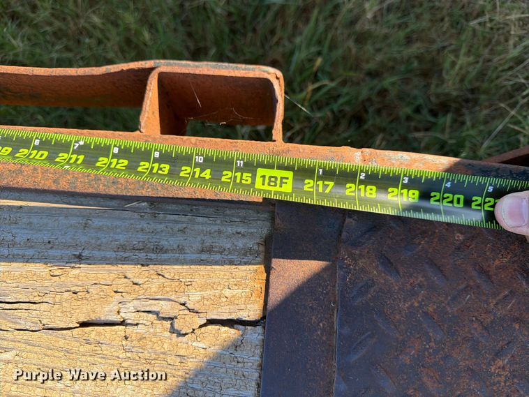 image for item EX4125 2010 Starlight equipment trailer