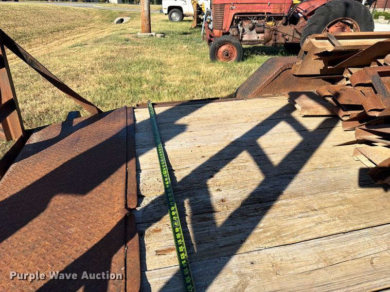 image for item EX4125 2010 Starlight equipment trailer
