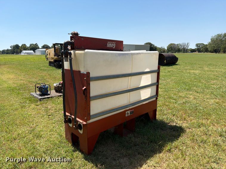 Ditch witch MM9 mud mixing tank