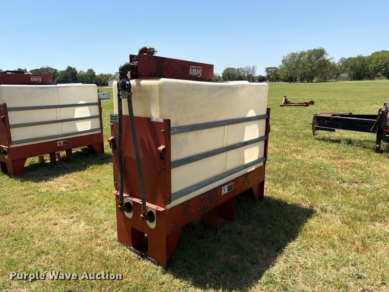 Ditch Witch MM9 mud mixing tank