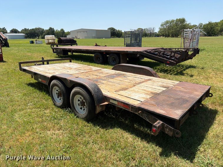 image for item EX4131 2006 Starlite flatbed trailer