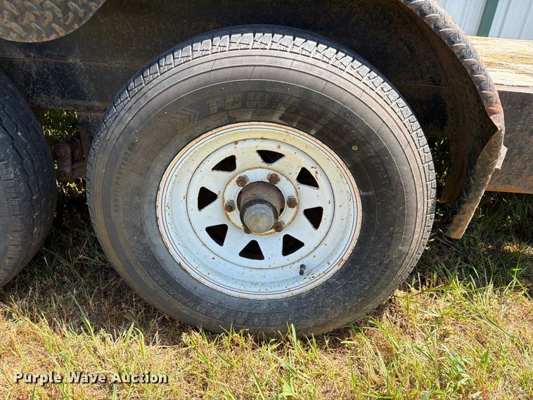 image for item EX4131 2006 Starlite flatbed trailer