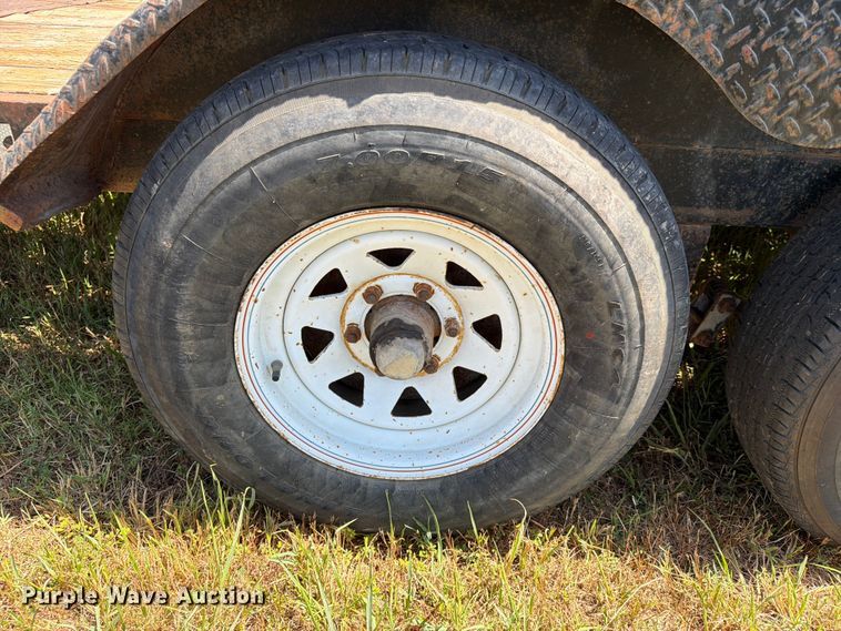 image for item EX4131 2006 Starlite flatbed trailer