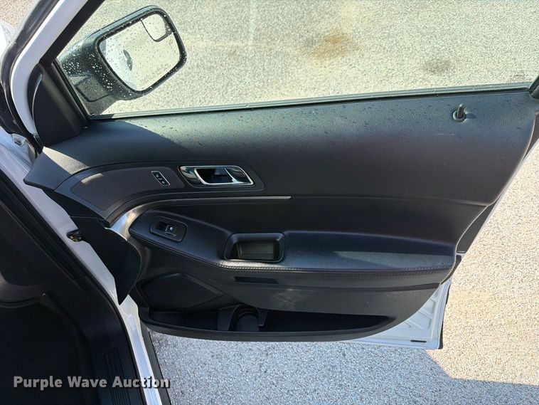 image for item EX4142 2017 Ford Explorer Police SUV
