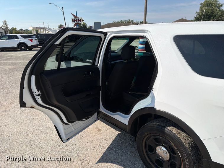 image for item EX4142 2017 Ford Explorer Police SUV