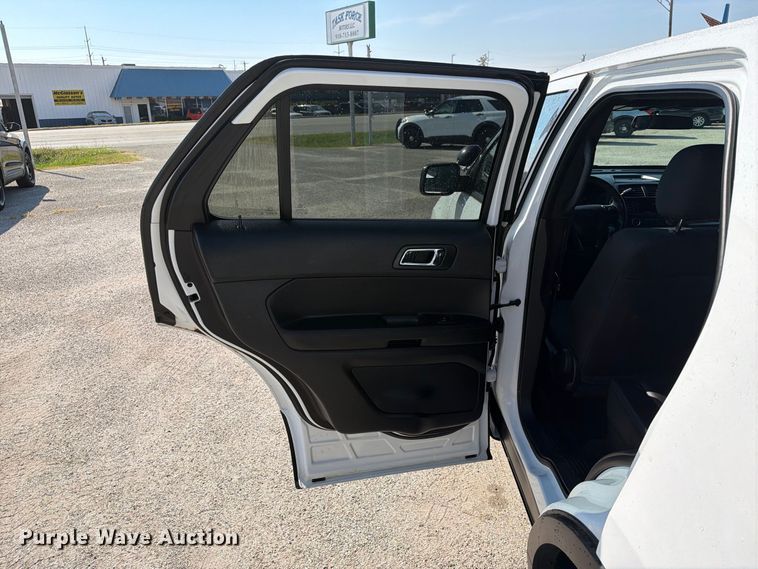 image for item EX4142 2017 Ford Explorer Police SUV