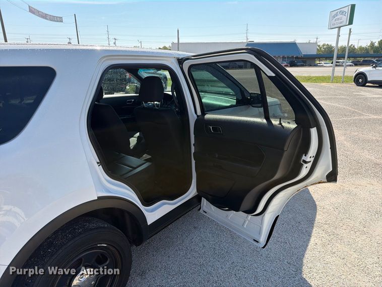 image for item EX4142 2017 Ford Explorer Police SUV