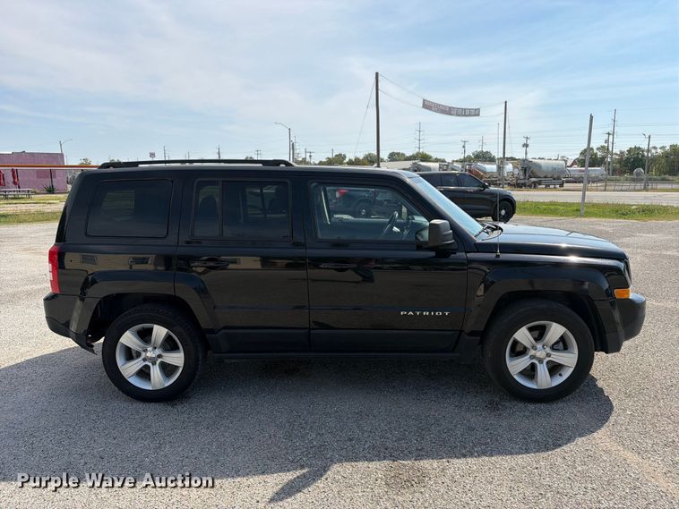image for item EX4143 2016 Jeep Patriot Latitude SUV