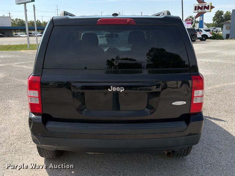 image for item EX4143 2016 Jeep Patriot Latitude SUV