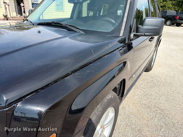 image for item EX4143 2016 Jeep Patriot Latitude SUV