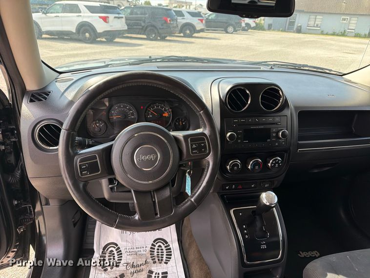 image for item EX4143 2016 Jeep Patriot Latitude SUV