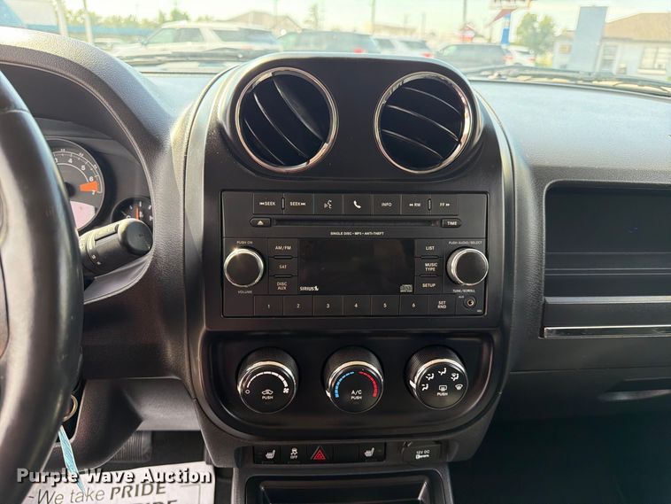 image for item EX4143 2016 Jeep Patriot Latitude SUV