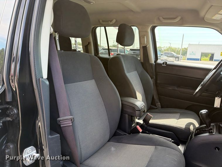 image for item EX4143 2016 Jeep Patriot Latitude SUV