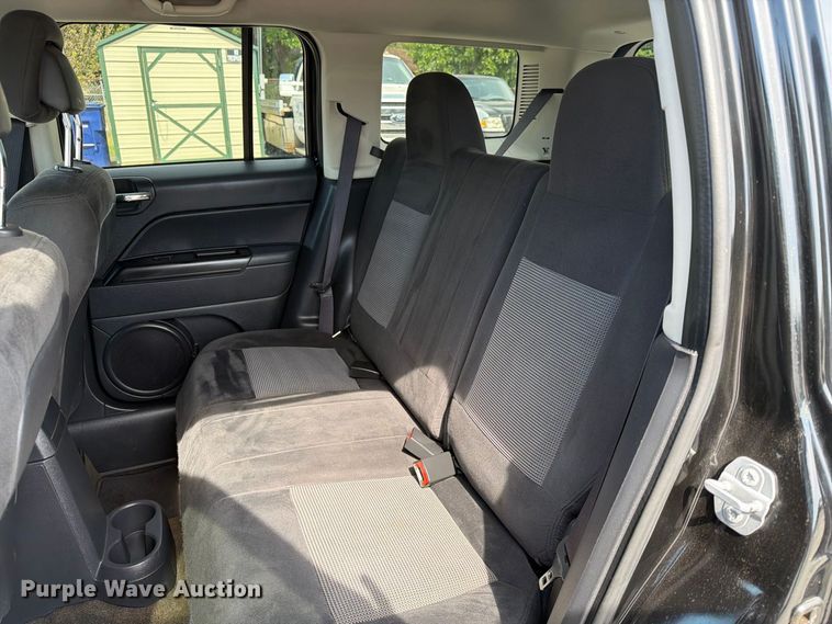 image for item EX4143 2016 Jeep Patriot Latitude SUV
