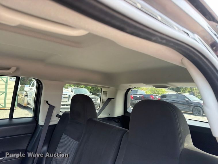 image for item EX4143 2016 Jeep Patriot Latitude SUV