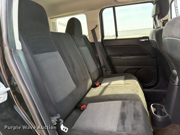 image for item EX4143 2016 Jeep Patriot Latitude SUV