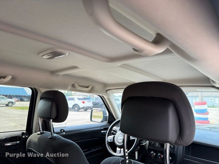 image for item EX4143 2016 Jeep Patriot Latitude SUV