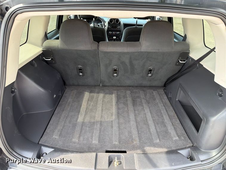 image for item EX4143 2016 Jeep Patriot Latitude SUV