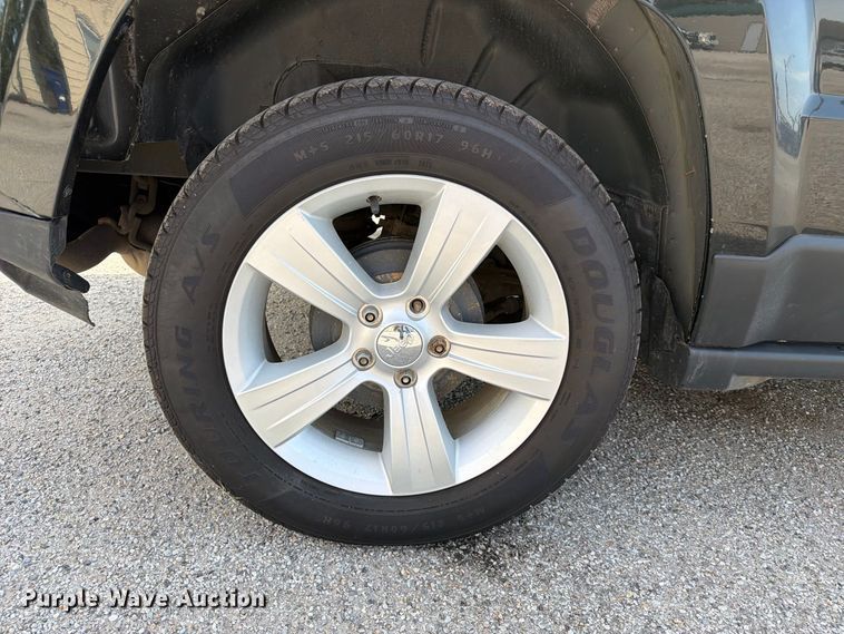 image for item EX4143 2016 Jeep Patriot Latitude SUV