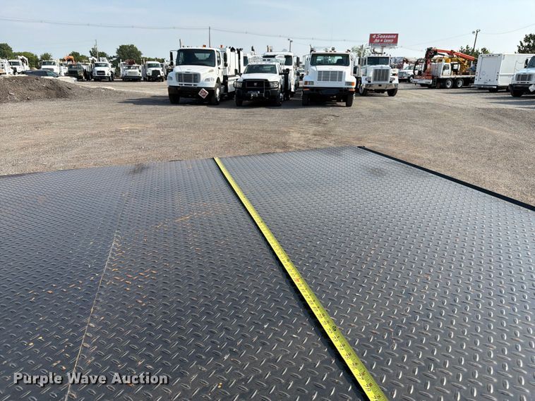 image for item FB5005 2010 Superior 2SD10M-PH flatbed trailer