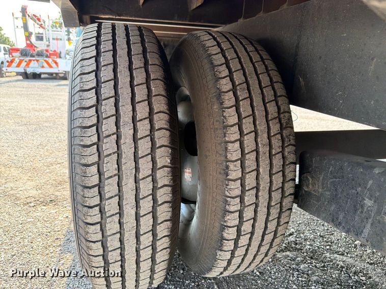 image for item FB5005 2010 Superior 2SD10M-PH flatbed trailer