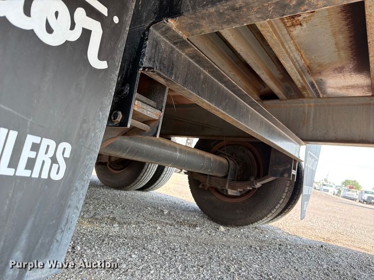 image for item FB5005 2010 Superior 2SD10M-PH flatbed trailer