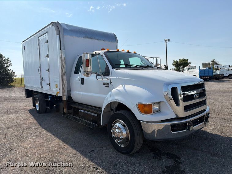 image for item FB5036 2011 Ford F-650 Super Duty utility / service truck