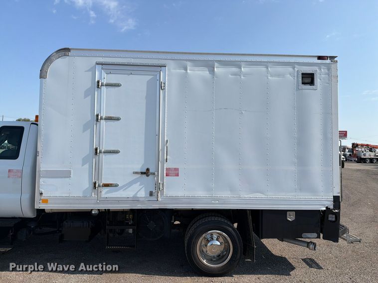 image for item FB5036 2011 Ford F-650 Super Duty utility / service truck