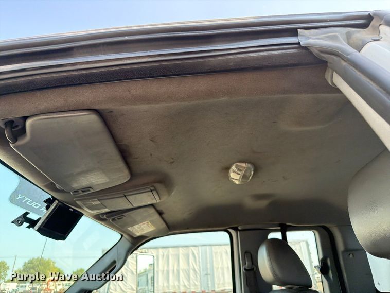 image for item FB5036 2011 Ford F-650 Super Duty utility / service truck