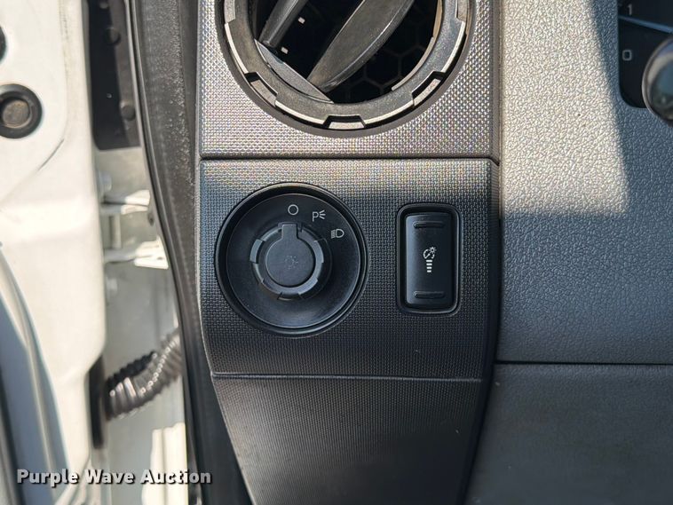 image for item FB5036 2011 Ford F-650 Super Duty utility / service truck