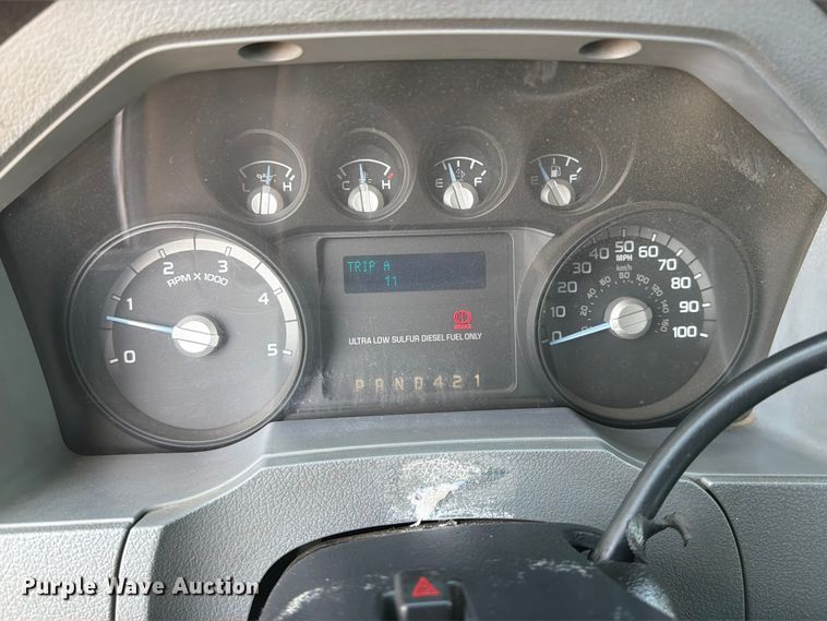 image for item FB5036 2011 Ford F-650 Super Duty utility / service truck