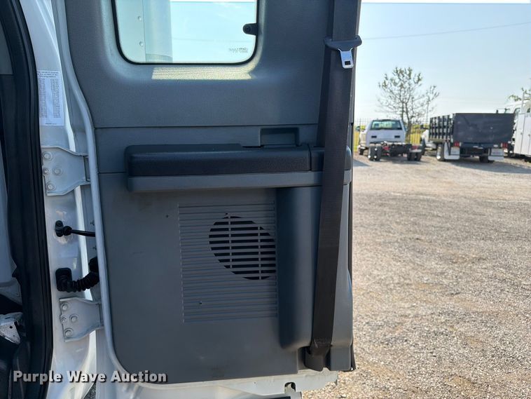 image for item FB5036 2011 Ford F-650 Super Duty utility / service truck