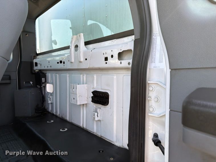 image for item FB5036 2011 Ford F-650 Super Duty utility / service truck