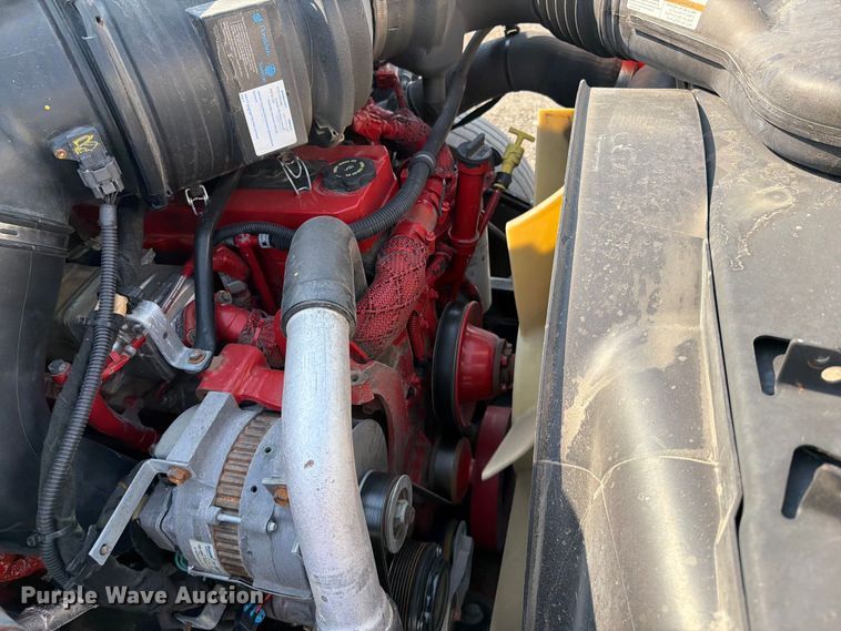 image for item FB5036 2011 Ford F-650 Super Duty utility / service truck