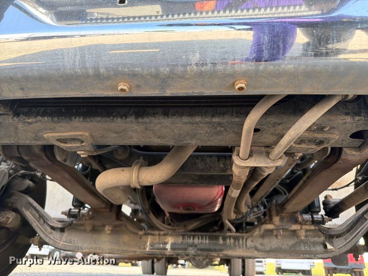 image for item FB5036 2011 Ford F-650 Super Duty utility / service truck