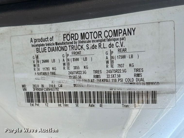 image for item FB5036 2011 Ford F-650 Super Duty utility / service truck