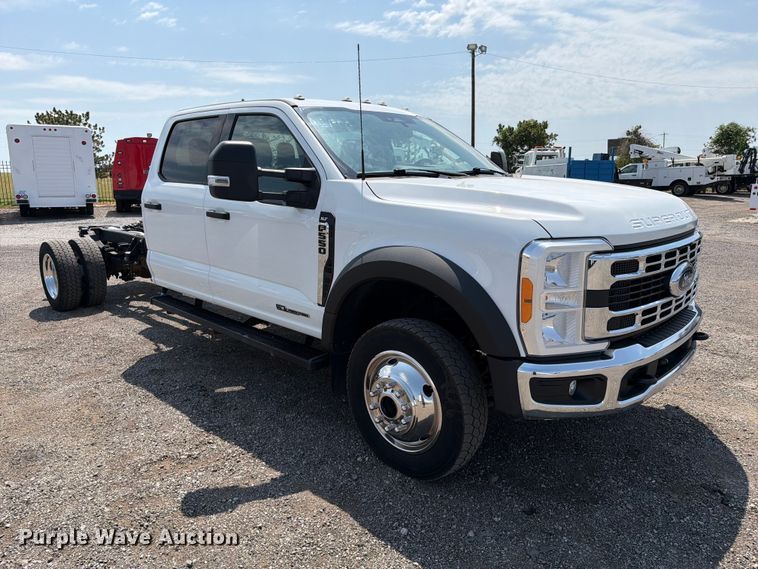 image for item FB5040 2023 Ford F550 super duty Crew Cab truck cab and chassis
